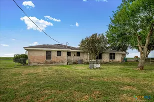 39 Woods Rd, Port Lavaca, TX 77979 - Photo 8