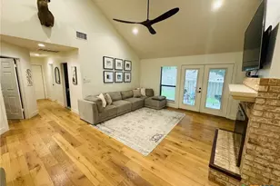 1234 Bluff Creek Cir, New Braunfels, TX 78130 - Photo 2