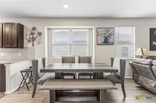 9314 Graze Br, San Antonio, TX 78211 - Photo 12