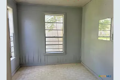 1503 Lova Drive, Victoria, TX 77901 - Photo 6