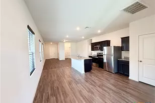 360 Bell Rings Dr, Jarrell, TX 76537 - Photo 2
