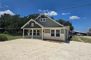 1071 Skyline Dr, Canyon Lake, TX 78133 - Photo 1