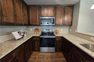 1071 Skyline Dr, Canyon Lake, TX 78133 - Photo 10