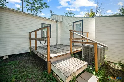 1610 E Rosebud Avenue, Victoria, TX 77901 - Photo 4