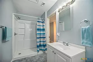 1610 E Rosebud Ave, Victoria, TX 77901 - Photo 12
