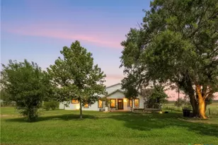 2520 Co Rd 232, Gonzales, TX 78629 - Photo 2