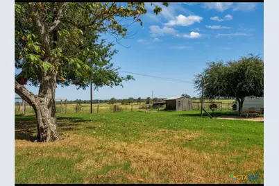 2520 County Road 232, Gonzales, TX 78629 - Photo 40