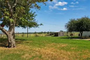 2520 Co Rd 232, Gonzales, TX 78629 - Photo 40