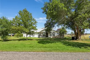 2520 Co Rd 232, Gonzales, TX 78629 - Photo 4