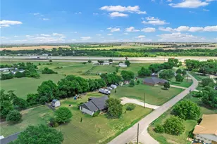 101 Brown Dr, Eddy, TX 76524 - Photo 40