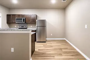 1204 N 18th St, Killeen, TX 76541 - Photo 6