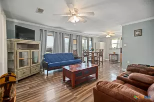 654 Calumet Dr, Palacios, TX 77465 - Photo 10
