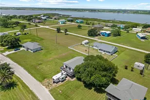 654 Calumet Dr, Palacios, TX 77465 - Photo 26