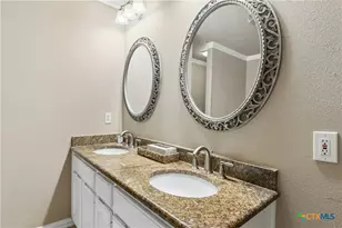 10900 Crown Colony Dr, Austin, TX 78747 - Photo 6