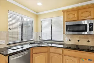 10900 Crown Colony Dr, Austin, TX 78747 - Photo 24