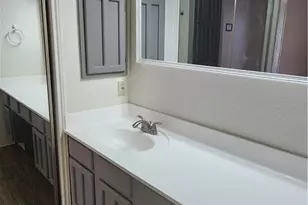 1202 Thorpe Ln, San Marcos, TX 78666 - Photo 6
