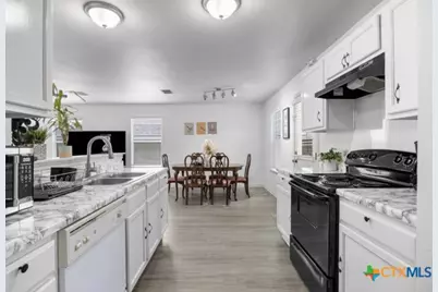8710 Davis Oaks Trail, Austin, TX 78748 - Photo 8