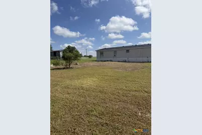 352 Stagecoach Hill Drive, Seguin, TX 78155 - Photo 4