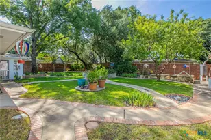 307 E 20th Ave, Belton, TX 76513 - Photo 26