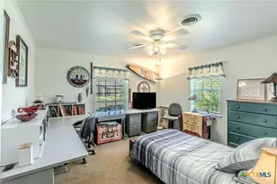 307 E 20th Ave, Belton, TX 76513 - Photo 16