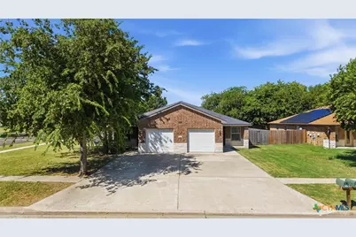 112 E Truman Avenue, Copperas Cove, TX 76522 - Photo 2