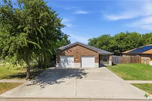 112 E Truman Ave, Copperas Cove, TX 76522 - Photo 2