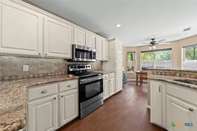 413 Hallmark Circle, Belton, TX 76513 - Photo 2