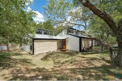 150 Lakeview Drive, Del Valle, TX 78617 - Photo 4