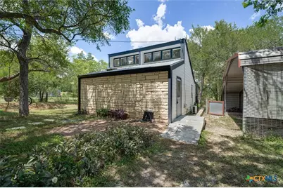 150 Lakeview Drive, Del Valle, TX 78617 - Photo 1