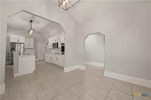 803 N 3rd St, Temple, TX 76501 - Photo 10