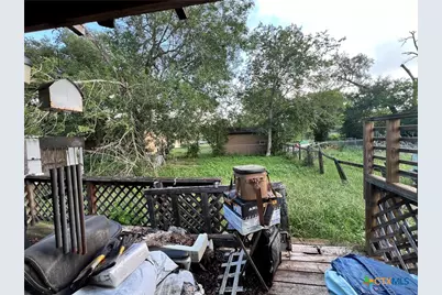 509 Pershing Street, Luling, TX 78648 - Photo 4