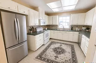 206 Belmoor Ln, Victoria, TX 77904 - Photo 10