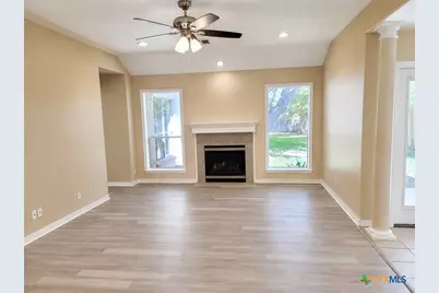 206 Belmoor Lane, Victoria, TX 77904 - Photo 2
