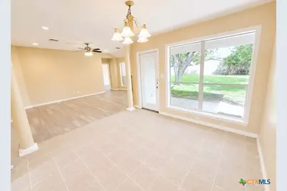 206 Belmoor Lane, Victoria, TX 77904 - Photo 4