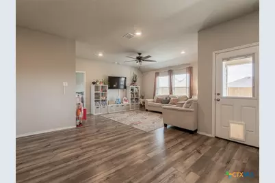 7108 N Guadalupe Road, China Spring, TX 76633 - Photo 22