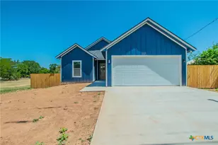 1307 St Louis St, Gatesville, TX 76528 - Photo 1