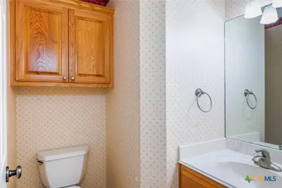 1506 Harwood Road, Luling, TX 78648 - Photo 18