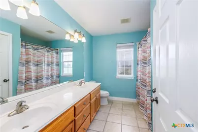 1506 Harwood Road, Luling, TX 78648 - Photo 28