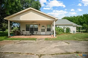 511 Co Rd 431, Lolita, TX 77971 - Photo 4