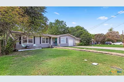 623 Southeast Terrace, New Braunfels, TX 78130 - Photo 2