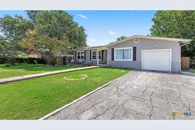 623 Southeast Terrace, New Braunfels, TX 78130 - Photo 4