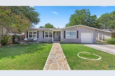 623 Southeast Terrace, New Braunfels, TX 78130 - Photo 1