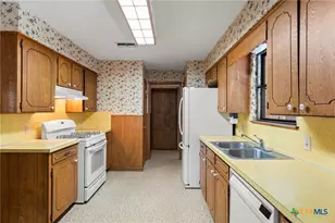 303 E 20th Ave, Belton, TX 76513 - Photo 12