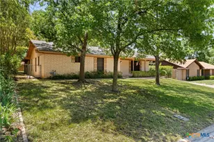 303 E 20th Ave, Belton, TX 76513 - Photo 1