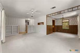 303 E 20th Ave, Belton, TX 76513 - Photo 8