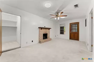 303 E 20th Ave, Belton, TX 76513 - Photo 18