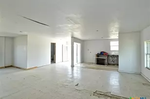 616 Rockdale St, Lexington, TX 78947 - Photo 10