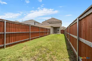 223 Flowers Ave, Hutto, TX 78634 - Photo 38