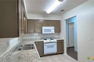 717 Royal St, Salado, TX 76571 - Photo 4