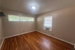 1105 Sycamore St, San Marcos, TX 78666 - Photo 12
